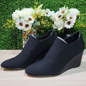 Donald J Pliner Tanah Elastic Wedge Bootie Black - US Women's 8.5 New